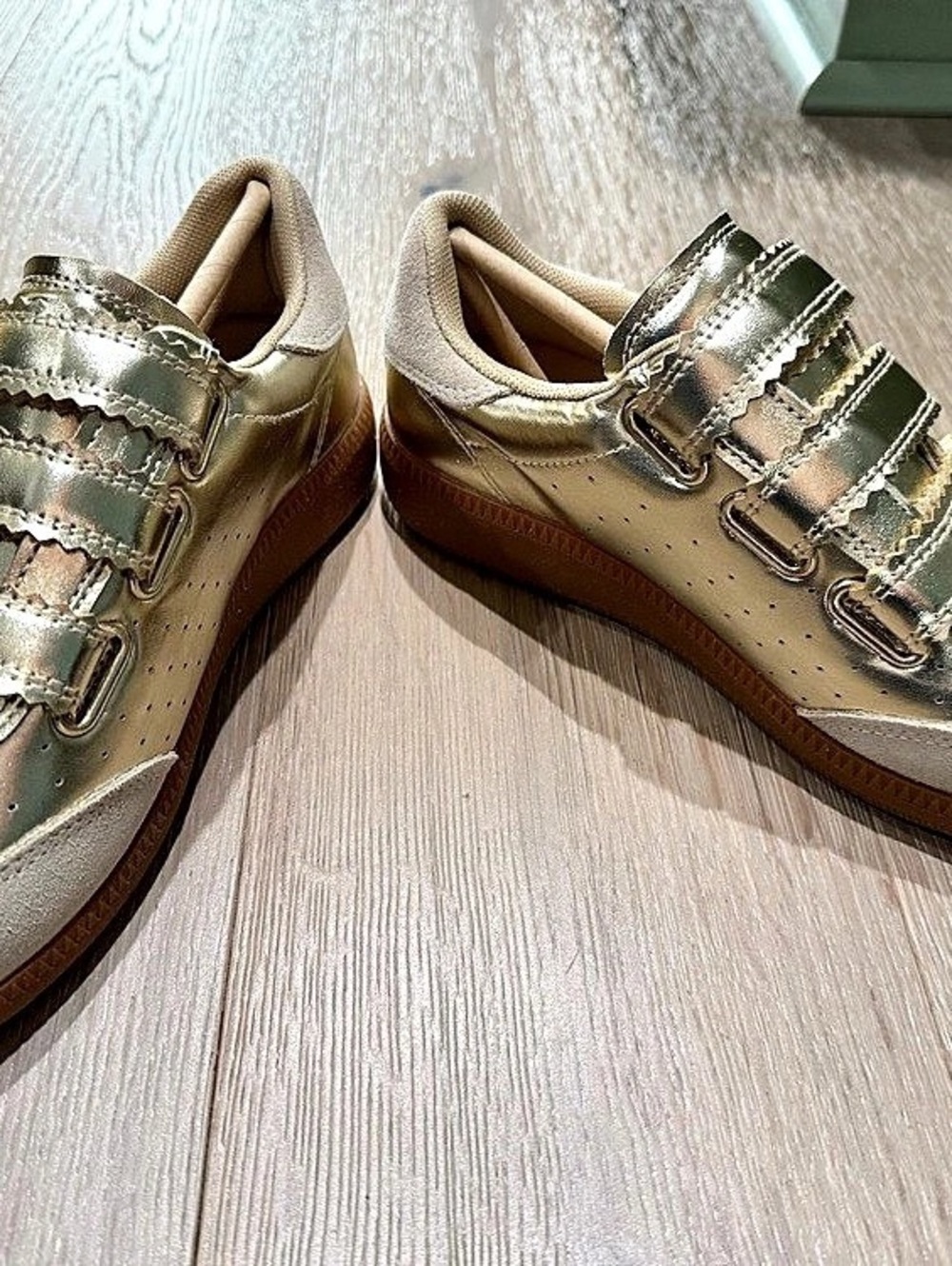 Steve Madden Momentum Sneaker Gold US 5.5